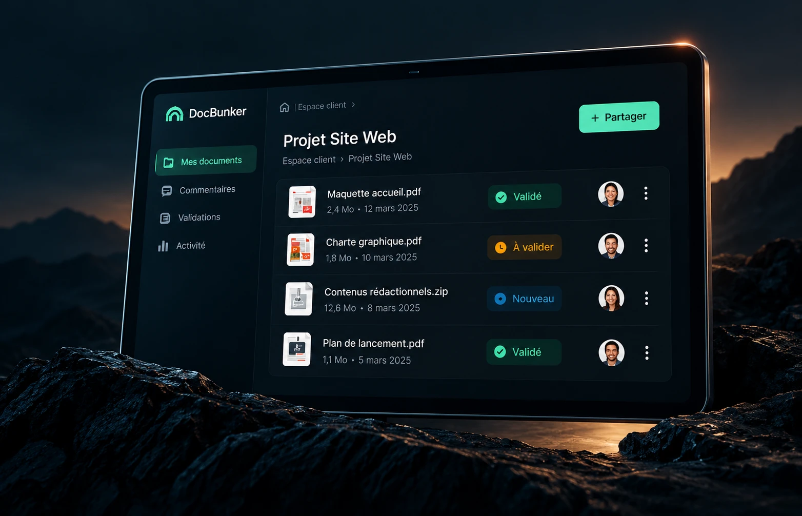 Aperçu de l’espace client DocBunker avec la liste des documents et leur statut de validation
